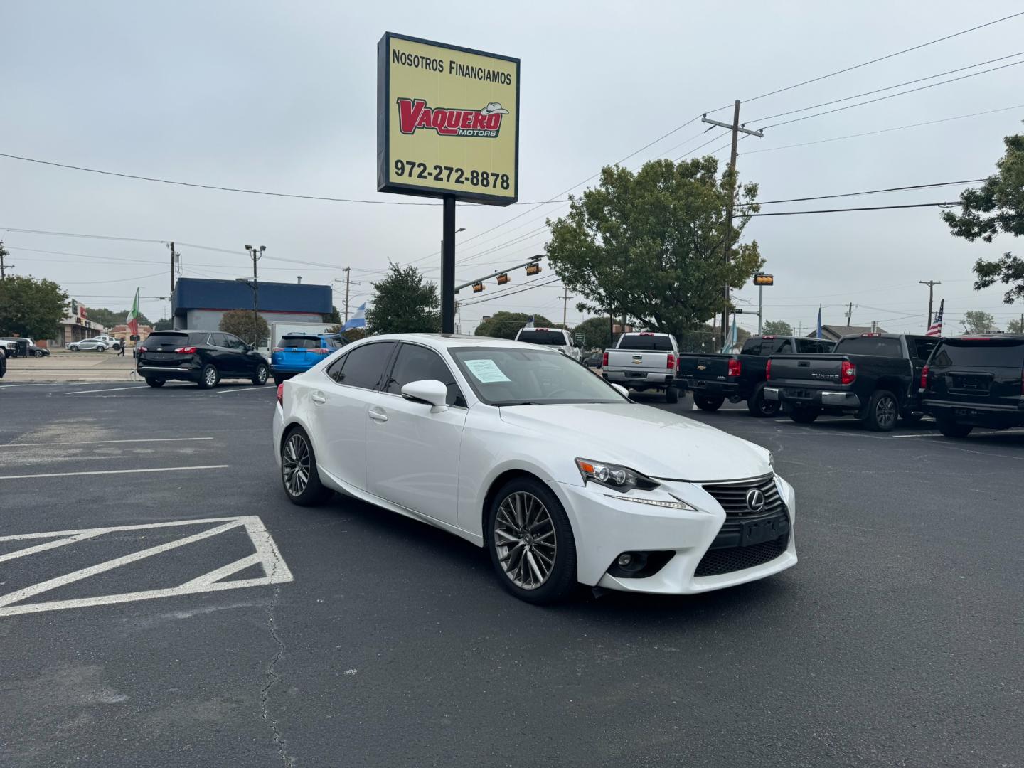 2015 Lexus IS (JTHCF1D20F5) , located at 945 E. Jefferson Blvd, Dallas, TX, 75203, (214) 943-7777, 32.752514, -96.811630 - Photo#1